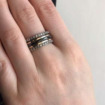 Серебряное кольцо с керамикой, куб.цирконом и золотом SNR3332BCZ