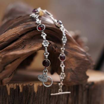 Серебряный браслет с гранатом 01B1480GR