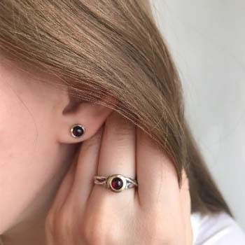 Серебряное кольцо с гранатом и золотом MVR1576GGR