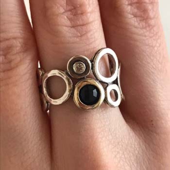 Серебряное кольцо с ониксом, куб.цирконом и золотом MVR238GON