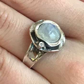 Серебряное кольцо с лунным камнем и куб.цирконом MVR1312MS