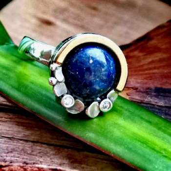 Серебряное кольцо с лазуритом, куб.цирконом и золотом MVR1536GLZ