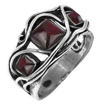 Серебряное кольцо с гранатом 01R942GR