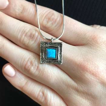 Серебряное колье с опалом иск. 01N4155OP