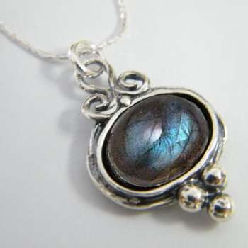 Серебряное колье с лабрадором 01N2875LB