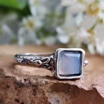 Серебряное кольцо с халцедоном 01R1341HL/1