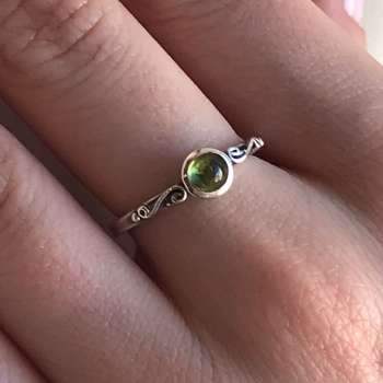 Серебряное кольцо с перидотом MVR1768PR