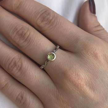 Серебряное кольцо с перидотом MVR1768PR
