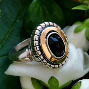 Серебряное кольцо с ониксом и золотом MVR1681GON