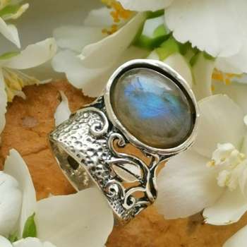 Серебряное кольцо с лабрадором 01R1459LB