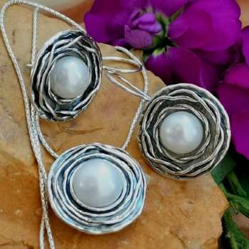 Серебряное колье с жемчугом 01N2105PL