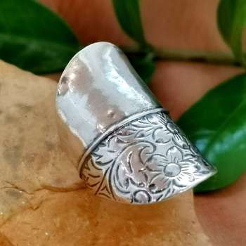 Серебряное кольцо 01R2327