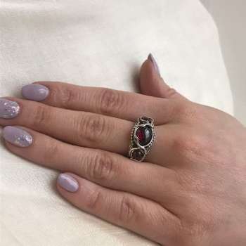 Серебряное кольцо с гранатом 01R2097GR
