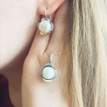 Серебряные серьги с жемчугом, куб.цирконом и золотом MVE1584GPL