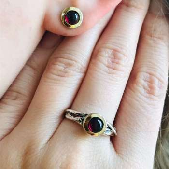 Серебряное кольцо с гранатом и золотом MVR1576GGR