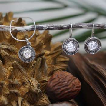 Серебряное колье с куб.цирконом 01N2120CZ