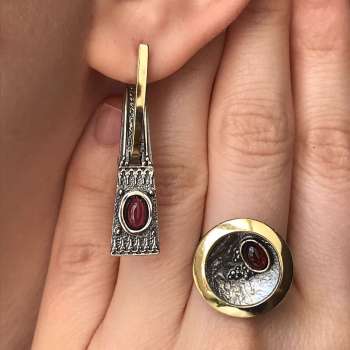 Серебряное кольцо с гранатом и золотом MVR1595GGR