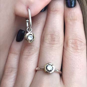 Серебряное кольцо с куб.цирконом и золотом MVR1868GCZ