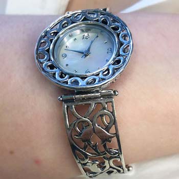 Серебряные часы 01W657
