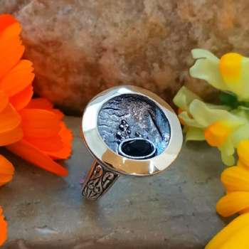 Серебряное кольцо с золотом и ониксом MVR1595GON