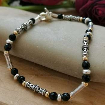 Серебряный браслет с ониксом и голдфилд MVBh76ON