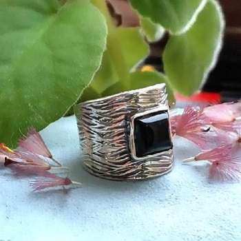 Серебряное кольцо с ониксом 01R2557ON