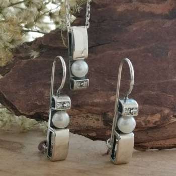 Серебряное колье с жемчугом и куб.цирконом MVN379PL