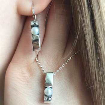 Серебряное колье с жемчугом и куб.цирконом MVN379PL