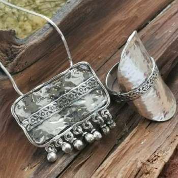 Серебряное кольцо 01R507