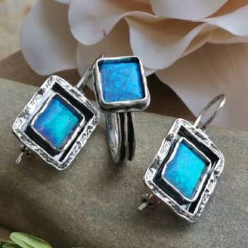 Серебряное кольцо с опалом иск. 01R494OP