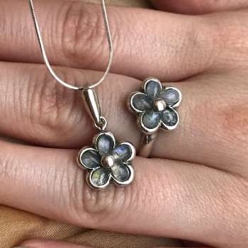 Серебряное кольцо с лунным камнем MVR1649MS