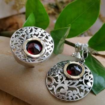 Серебряное кольцо с гранатом и золотом MVR1037GGR