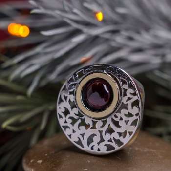 Серебряное кольцо с гранатом и золотом MVR1037GGR