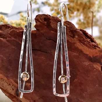 Серебряные серьги с куб.цирконом и золотом MVE1666GCZ