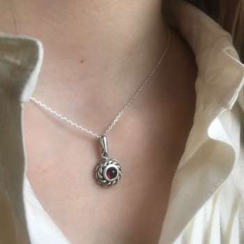 Серебряное колье с гранатом MVN1652/1GR