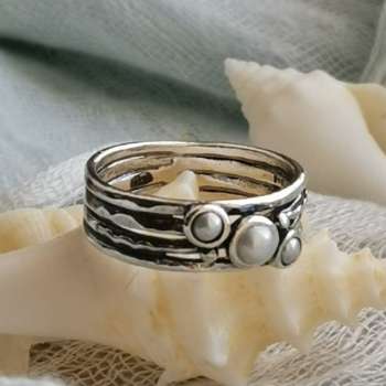 Серебряное кольцо с жемчугом 01R592PL