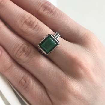 Серебряное кольцо с жадеитом 01R494JD
