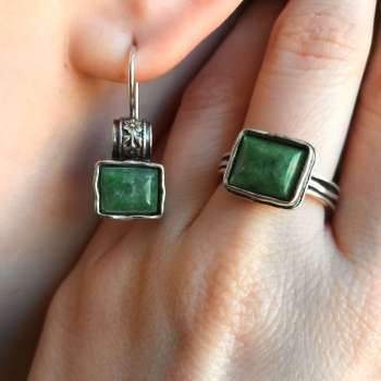 Серебряное кольцо с жадеитом 01R494JD