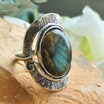 Серебряное кольцо с лабрадором 01R1907LB