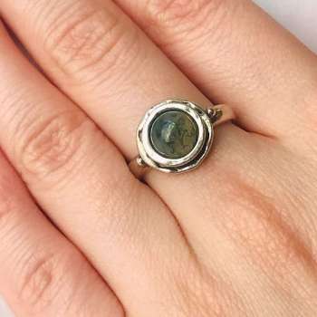 Серебряное кольцо с моховым агатом 01R528AG