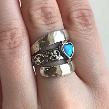 Серебряное кольцо с опалом иск. 01R2302OP