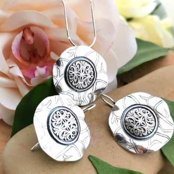 Серебряное колье MVN1149