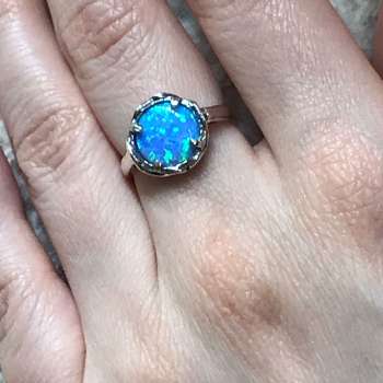 Серебряное кольцо с опалом иск. 01R1908OP
