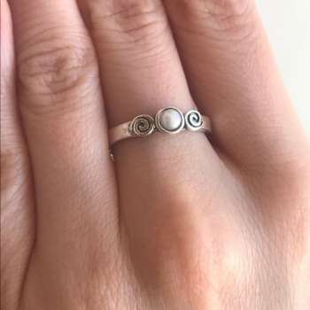 Серебряное кольцо с жемчугом 01R603PL