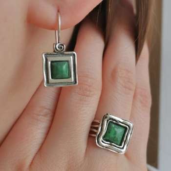Серебряное кольцо с жадеитом 01R755JD