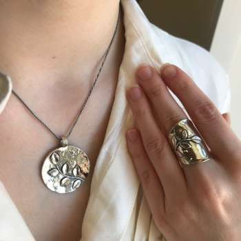 Серебряное кольцо 01R1026