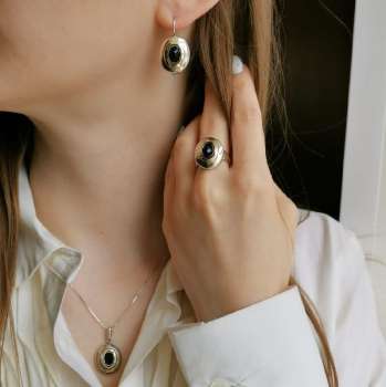Серебряное колье с ониксом и золотом MVN1731GON