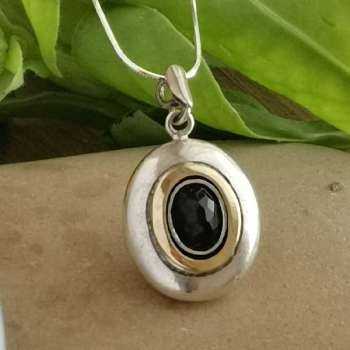 Серебряное колье с ониксом и золотом MVN1731GON
