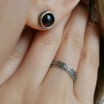 Серебряные серьги с гранатом DE001GR