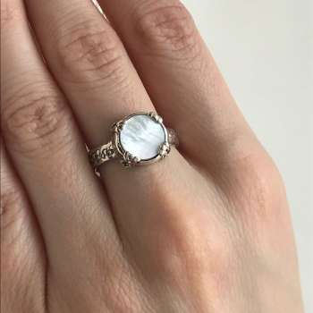 Серебряное кольцо с перламутром 01R1727PL